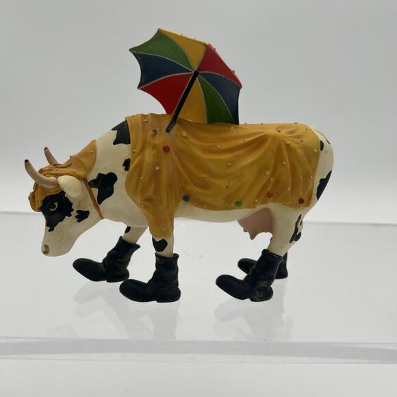 COW PARADE #7704 Mooing in the Rain 2005 W/Tag No Box -Raincoat, Umbrella, Boots - Picture 2 of 16